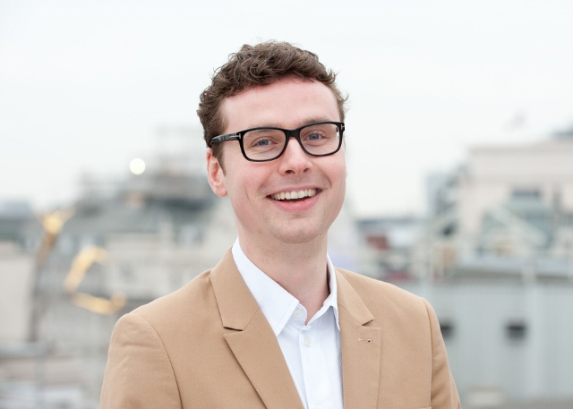 small Gareth Davies (640x457)