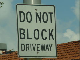 Beat Ad Blocking by Leveraging Mobile Data