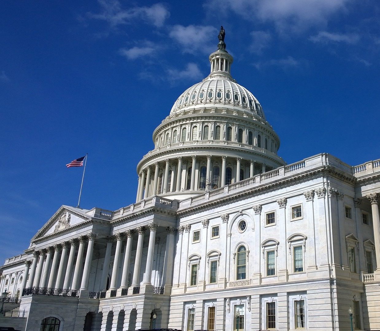US Propose Open App Market Act; VerSe Raise Over $450m - Vimarsana News