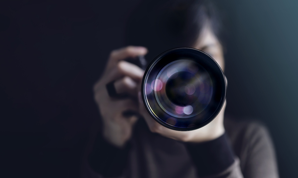 ICO Fines Clearview AI Over Image Harvesting; Broadcom in Talks to Acquire VMware for USD$60bn - Vimarsana News